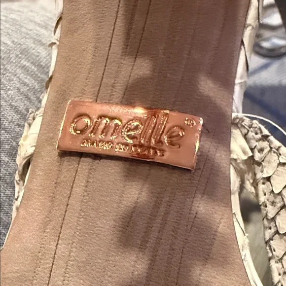Omelle Elegant Cream/Grey Skin Sandals 37 1/2 - Bronze Stacked Heel NEVER worn - Picture 2 of 12